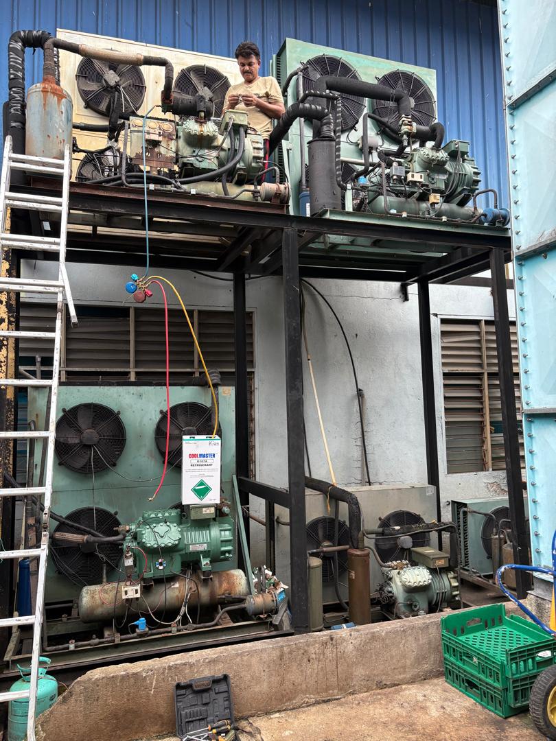 Refrigeration compressor servicing